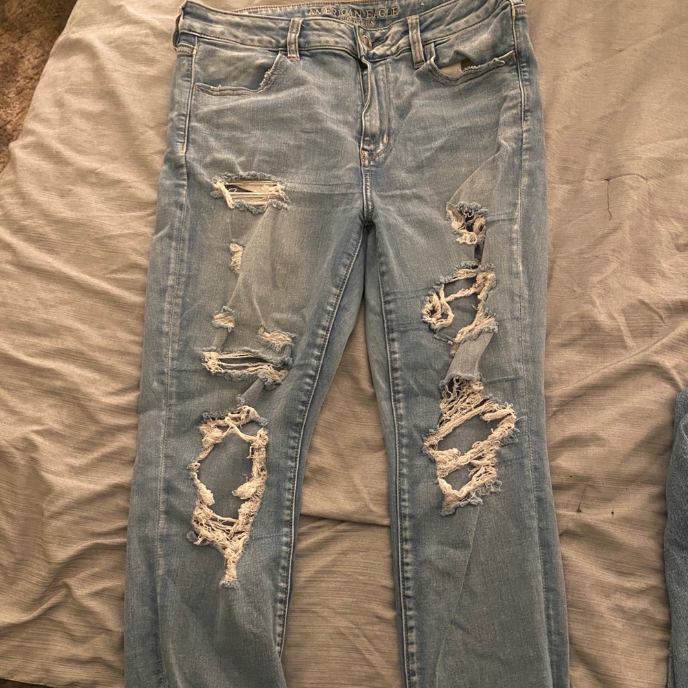 American Eagle Distressed Jeans